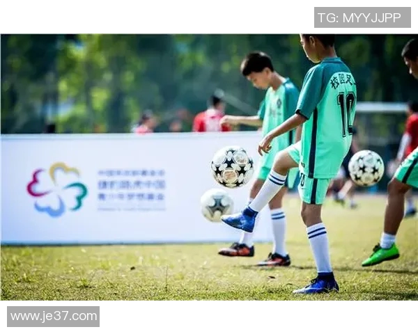 培养中国女孩成为足球明星的梦想与实践之路