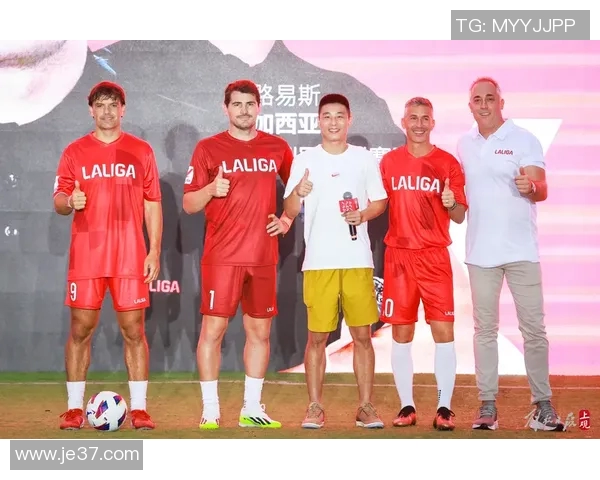 威风凛凛的足球明星们他们的名字中都有一个威字的传奇故事